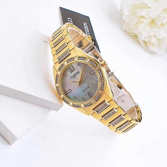 New! Citizen Diamond 34mm Authentic Ladies Watch! WOW!